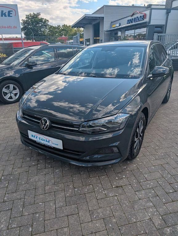 Gebraucht VW Polo Active 95 PS (69 kW) 2021 Grau Limousine