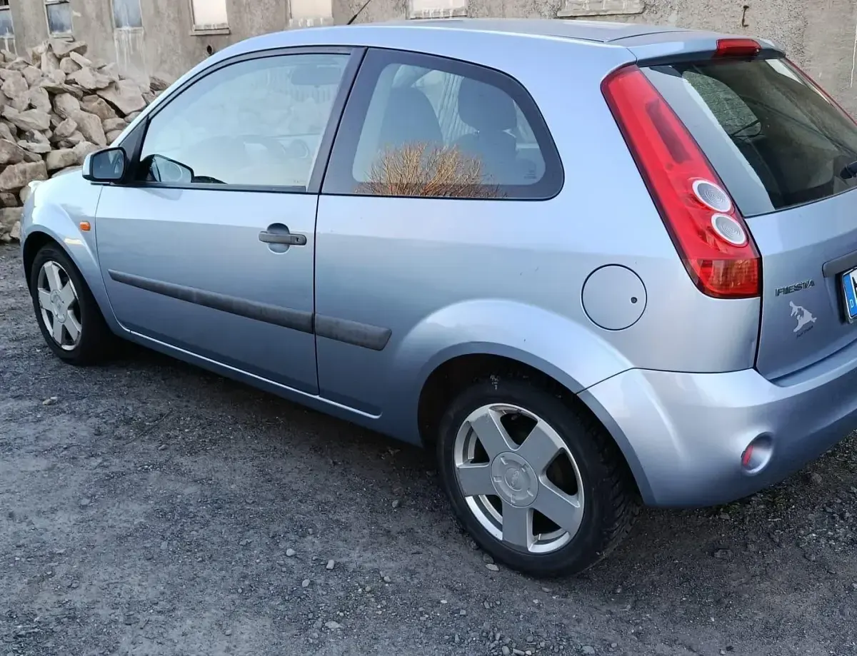 Gebraucht Ford Fiesta 2007 Blau Kleinwagen