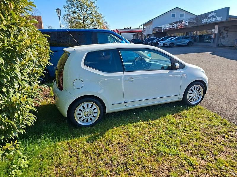 Second-hand VW up! 75 CP (55 kW) 2012 Alb Hatchback