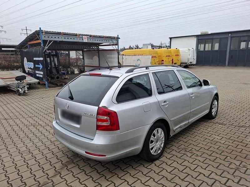 Gebraucht Skoda Octavia 105 PS (77 kW) 2009 Silber Kombi