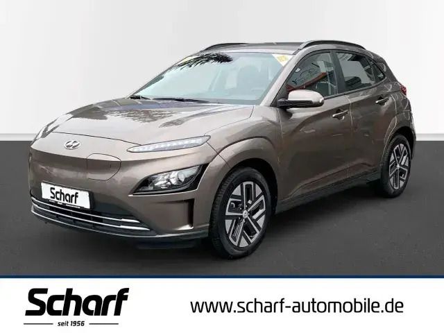 Gebraucht Hyundai Kona Advantage 100 kW (136 PS) 2021 Dark knight SUV