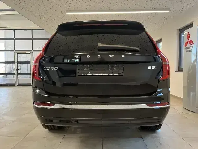 Neu Volvo XC90 Plus 250 PS (183 kW) 2026 Crystal white / metallic SUV