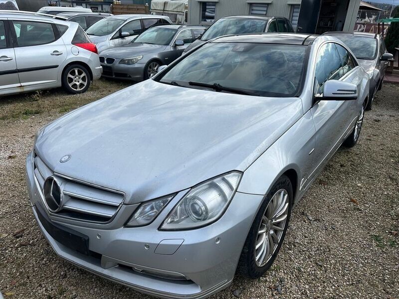 Silber Gebraucht 2011 Mercedes E350 Coupé | 6.499 € (Superpreis) - Bild 1/4