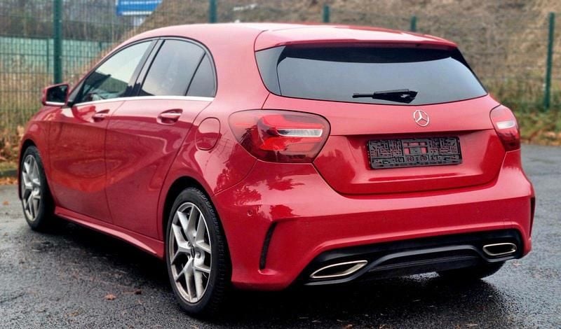 Gebraucht Mercedes A180 AMG 122 PS (89 kW) 2017 Rot Limousine