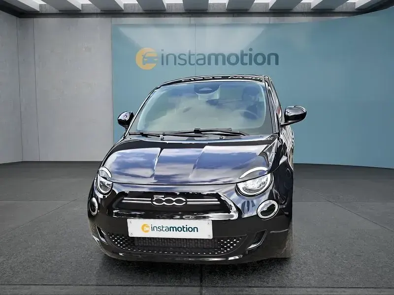 Gebraucht Fiat 500e Action 69 kW (95 PS) 2023 Schwarz Kleinwagen