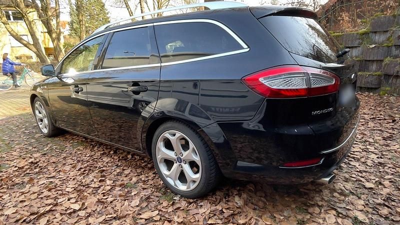 Gebraucht Ford Mondeo Titanium 200 PS (147 kW) 2011 Schwarz Kombi