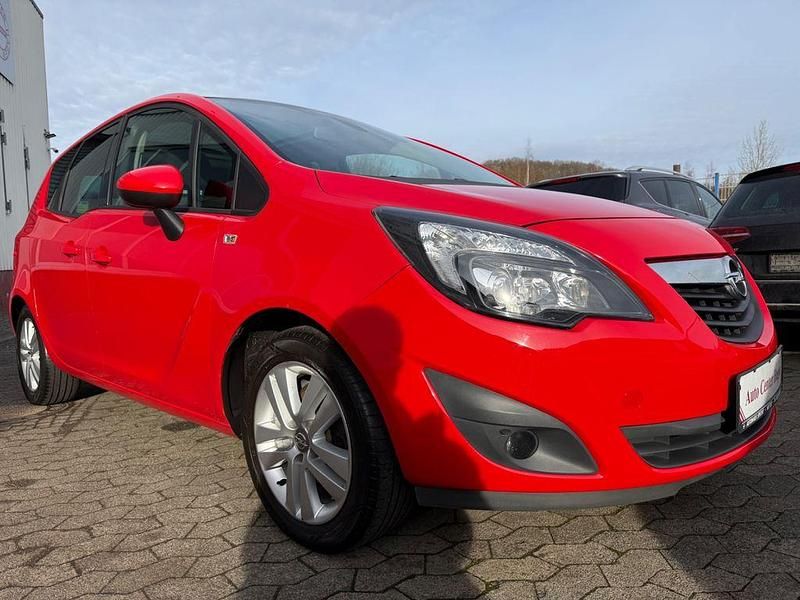 Gebraucht Opel Meriva Edition 120 PS (88 kW) 2011 Rot Van / Kleinbus