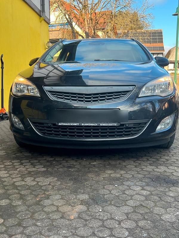 Schwarz Gebraucht 2012 Opel Astra Edition Kombi | 2.250 € (Fairer Preis) - Bild 1/4
