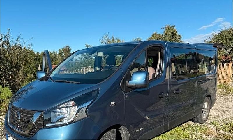 Blau Gebraucht 2018 Nissan NV300 Van | 23.900 € - Bild 1/4