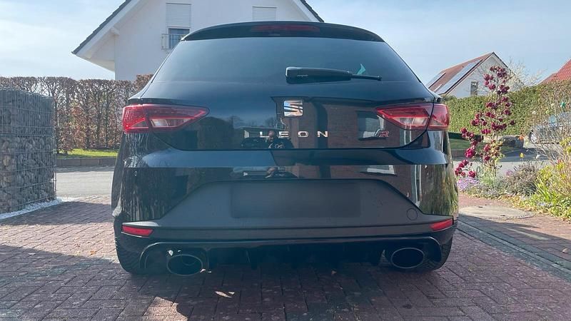 Second-hand Seat Leon FR 150 CP (110 kW) 2016 Negru Coupe