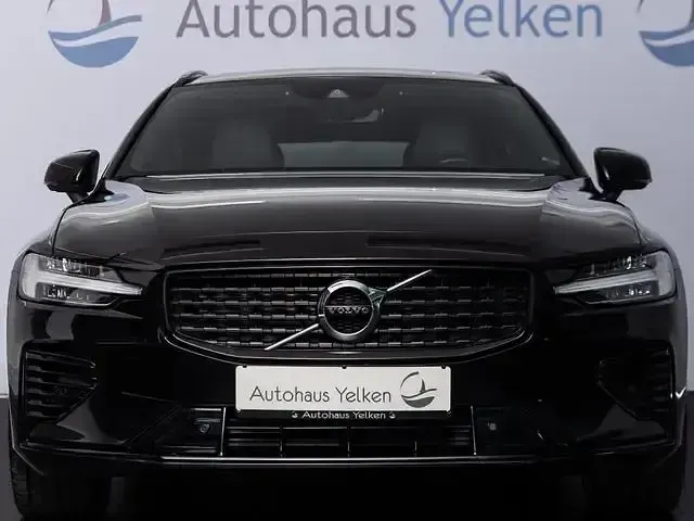Gebraucht Volvo V60 R-Design 341 PS (250 kW) 2021 Schwarz Kombi