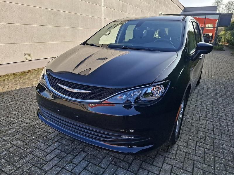 Gebraucht Chrysler Pacifica Touring 291 PS (214 kW) 2017 Schwarz Kombi