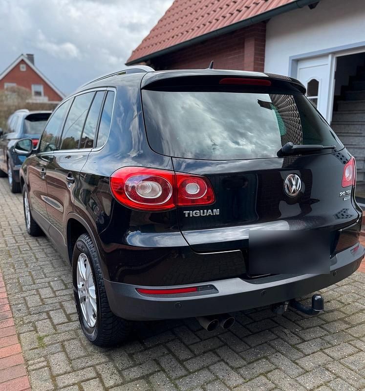 Gebraucht VW Tiguan 140 PS (102 kW) 2011 Schwarz SUV
