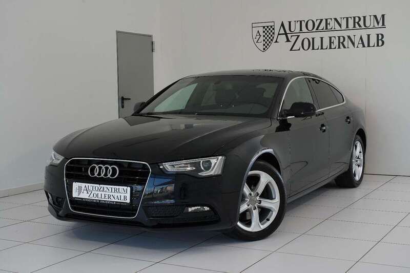 Brillantschwarz metallic Gebraucht 2016 Audi A5 Sportback Sport Coupé | 15.490 € (Superpreis) - Bild 1/4