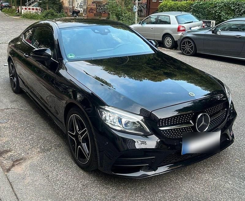 Schwarz Gebraucht 2024 Mercedes C200 Coupé | 39.999 € (Guter Preis) - Bild 1/4