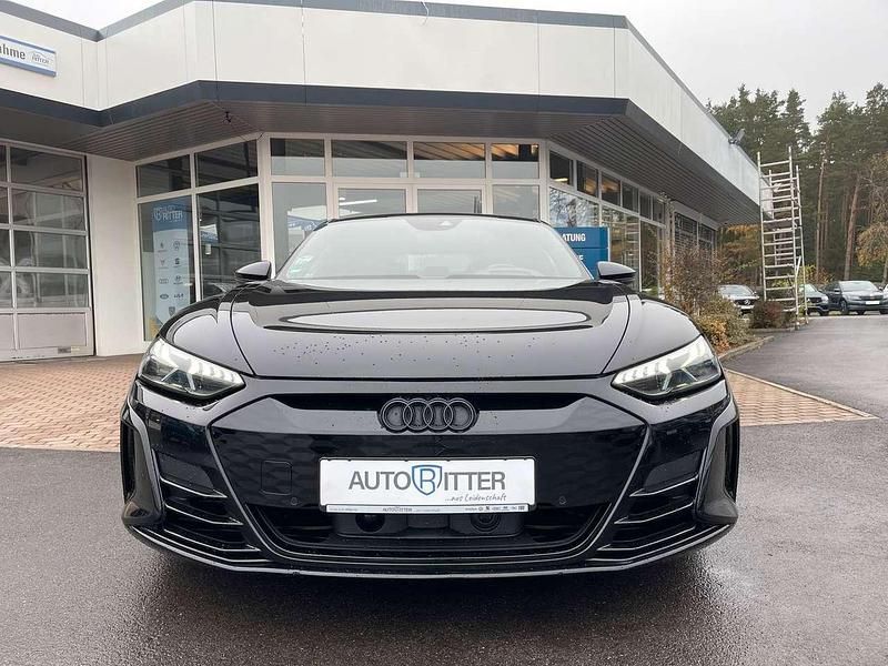 Gebraucht Audi e-tron GT quattro Sport 439 kW (598 PS) 2021 Mythosschwarz metallic/schwarz Limousine