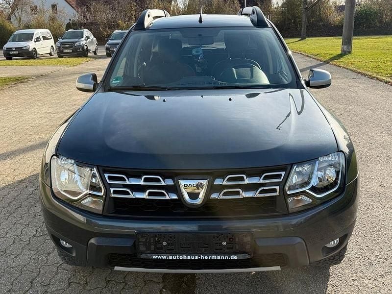 Grau Gebraucht 2017 Dacia Duster SUV | 13.100 € (Guter Preis) - Bild 1/4