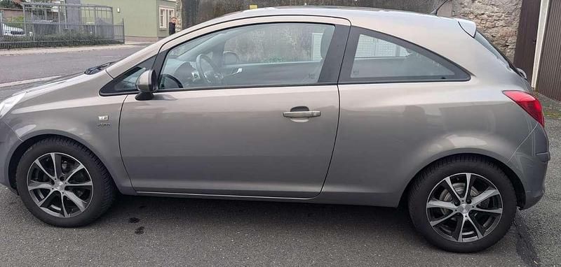 Gebraucht Opel Corsa Active 69 PS (50 kW) 2013 Limousine