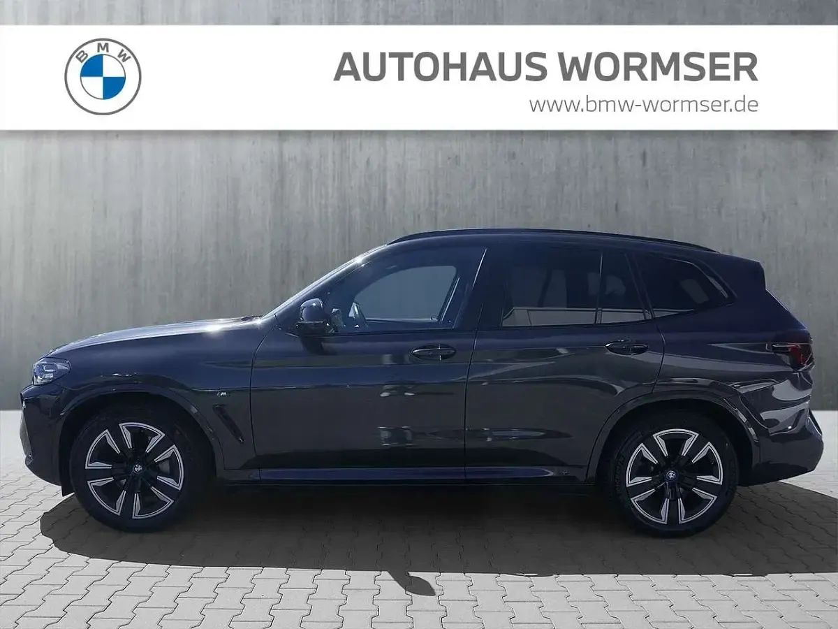 Gebraucht BMW iX3 M Sport 210 kW (286 PS) 2023 Grau SUV