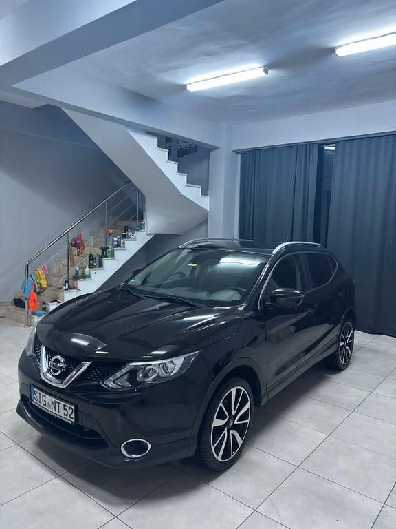 Schwarz Gebraucht 2015 Nissan Qashqai Acenta SUV | 10.600 € (Etwas zu teuer) - Bild 1/4