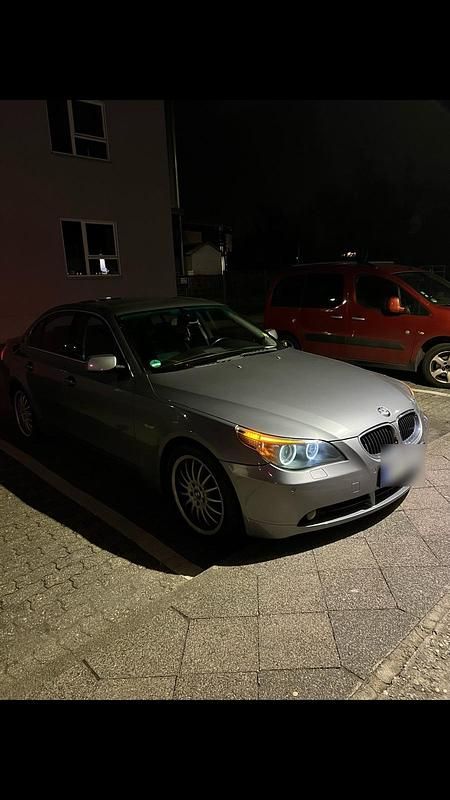 Gebraucht BMW 520 170 PS (125 kW) 2005 Grau Limousine