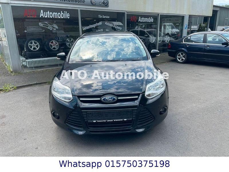 Gebraucht Ford Focus Trend 125 PS (91 kW) 2013 Schwarz Coupé