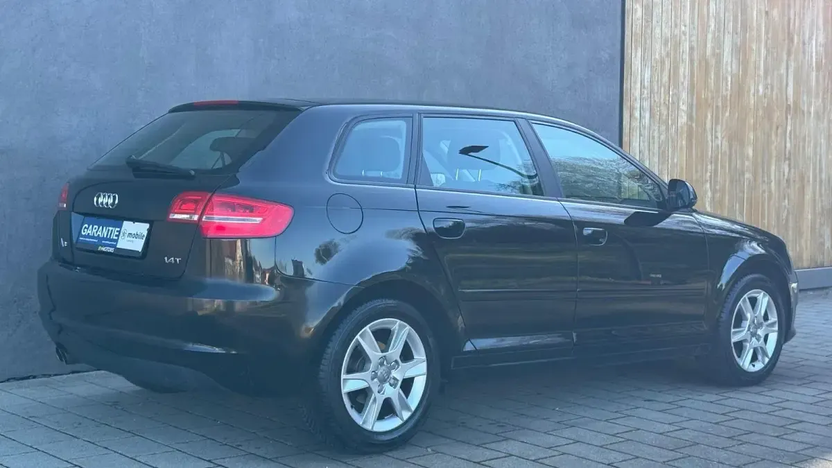 Gebraucht Audi A3 Sportback Attraction 125 PS (91 kW) 2009 Schwarz Kleinwagen