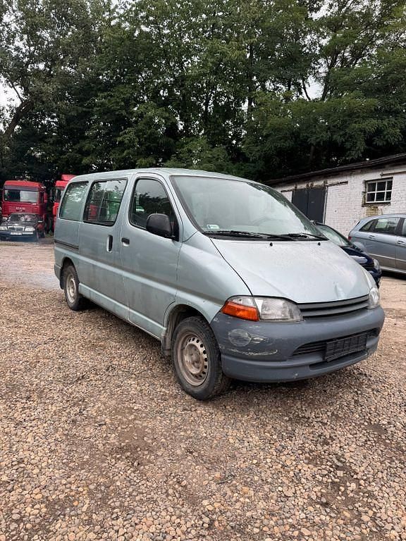 Gebraucht 1997 Toyota HiAce Van | 3.750 € - Bild 1/4