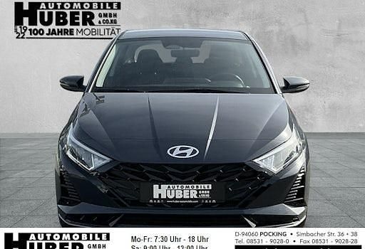 Neu Hyundai i20 Trend 100 PS (73 kW) 2025 Grau Limousine