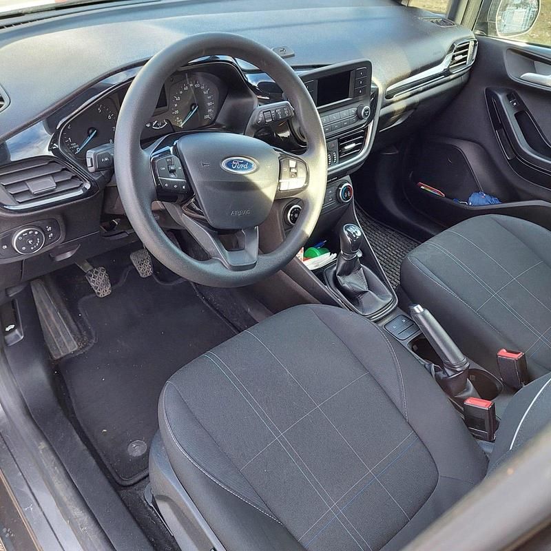 Gebraucht Ford Fiesta 71 PS (52 kW) 2018 Grau Kleinwagen