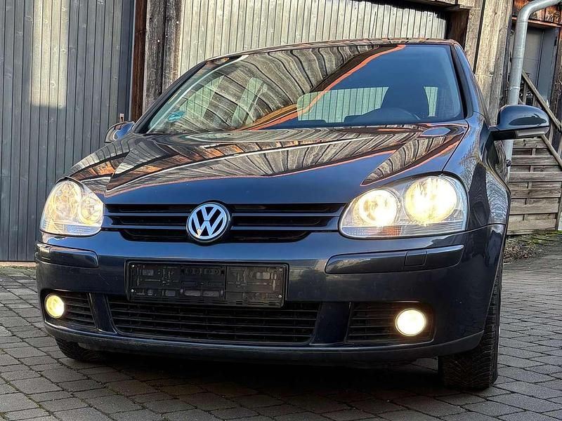 Grau Gebraucht 2007 VW Golf V Limousine | 2.499 € (Fairer Preis) - Bild 1/4