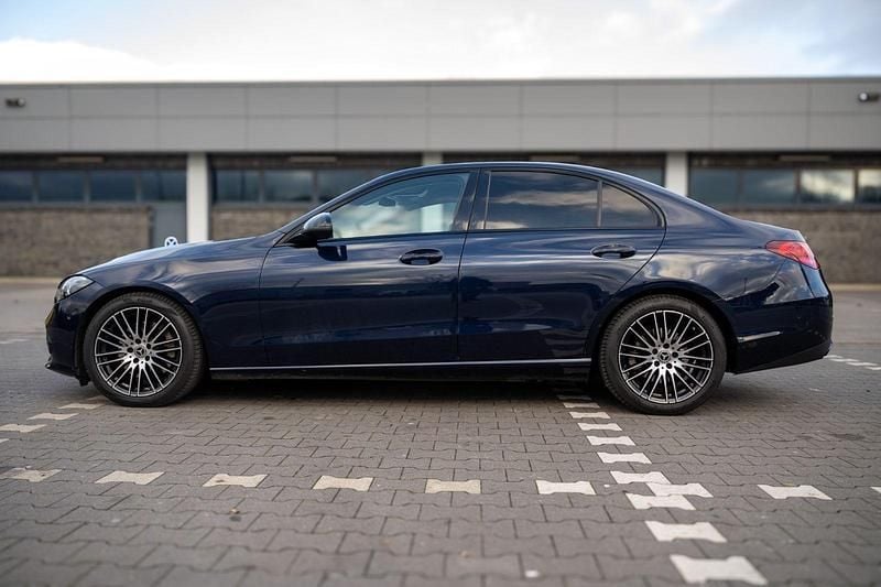 Blau Gebraucht 2022 Mercedes C300 Limousine | 33.500 € (Guter Preis) - Bild 1/4