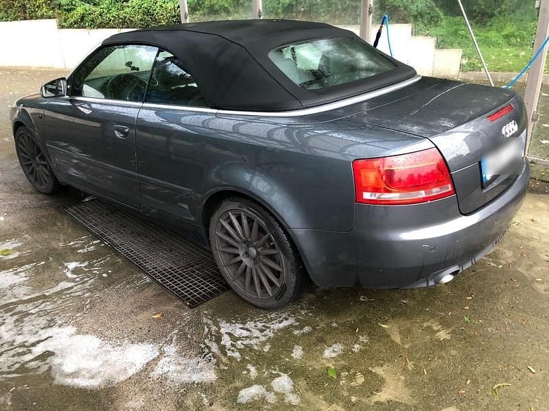 Grau Gebraucht 2007 Audi A4 Cabriolet Cabrio | 3.000 € (Superpreis) - Bild 1/4