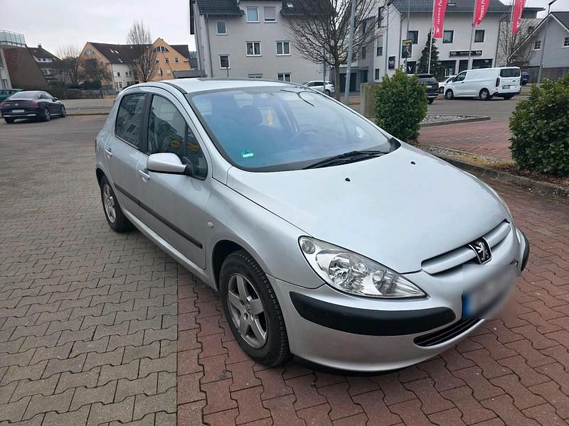 Gebraucht Peugeot 307 75 PS (55 kW) 2002 Silber Kleinwagen