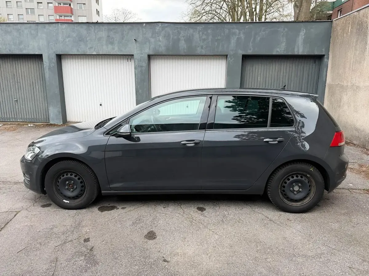 Second-hand VW Golf VII 105 CP (77 kW) 2013 Gri Berlinǎ