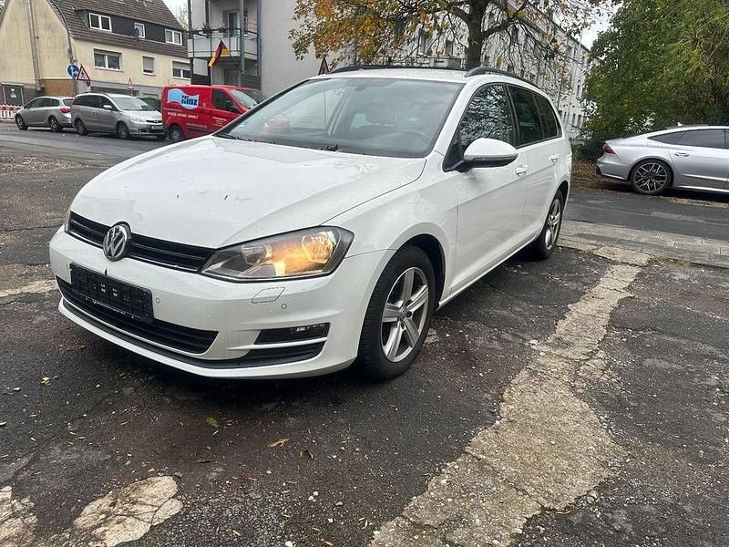 Weiß Gebraucht 2014 VW Golf VII Cup Kombi | 5.990 € (Guter Preis) - Bild 1/4