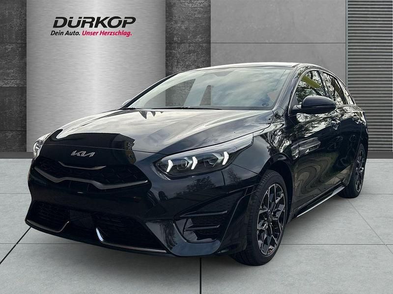 Zilinaschwarz met. Neu 2025 Kia ProCeed GT-Line Kleinwagen | 32.980 € - Bild 1/4
