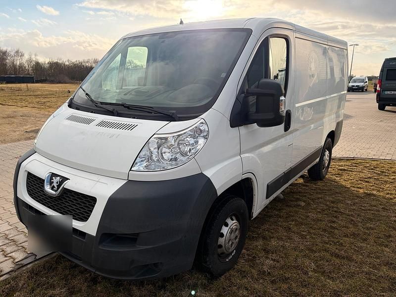 Gebraucht Peugeot Boxer 100 PS (73 kW) 2011 Weiß Van
