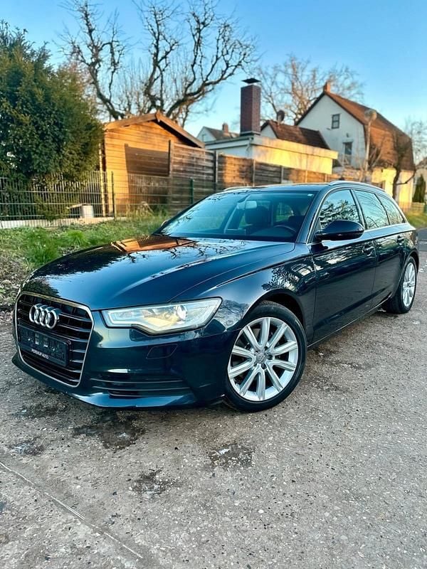 Gebraucht Audi A6 Comfort 177 PS (130 kW) 2012 Blau Kombi