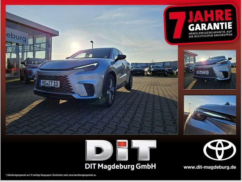 Platinsilber Neu 2025 Lexus LBX SUV | 34.490 € (Etwas zu teuer) - Bild 1/4