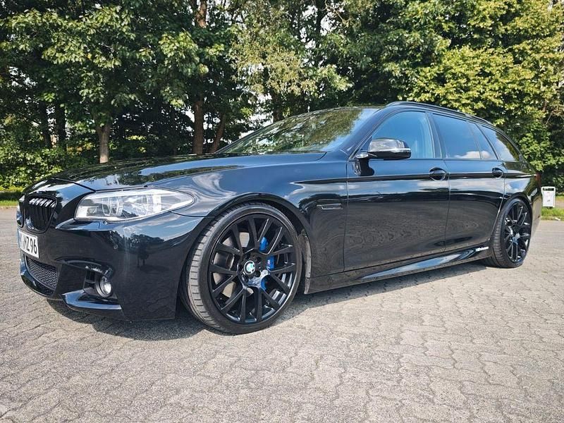 Schwarz Gebraucht 2015 BMW 530 M Sport Kombi | 21.999 € (Etwas zu teuer) - Bild 1/4