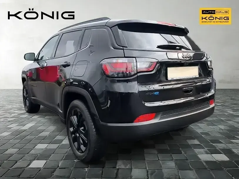 Käytetty Jeep Compass 180 HP (132 kW) 2022 Musta Katumaasturi