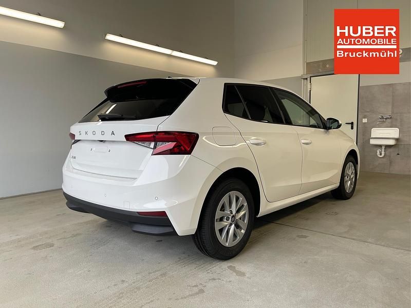 Neu Skoda Fabia Selection 116 PS (85 kW) 2025 [9p9p] candy white [9p9p] candy white Kleinwagen