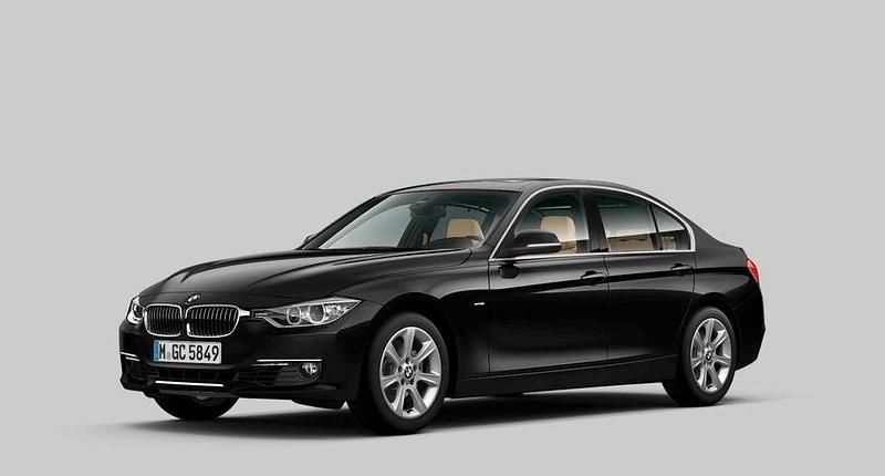 Black sapphire metallic Gebraucht 2012 BMW 330 Luxury Line Limousine | 18.500 € (Fairer Preis) - Bild 1/4