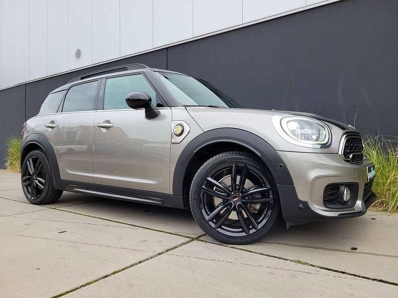 Grau Gebraucht 2017 Mini John Cooper Works Countryman SUV | 21.840 € (Teuer) - Bild 1/4
