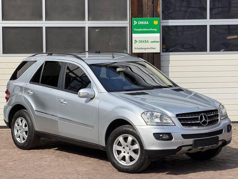 Gebraucht Mercedes ML320 224 PS (164 kW) 2006 Silber SUV