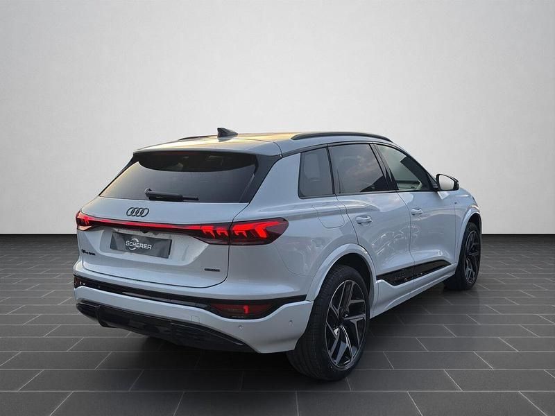 Gebraucht Audi Q6 e-tron Ambiente 314 kW (428 PS) 2026 Gletscherweiß metallic (metallic) SUV