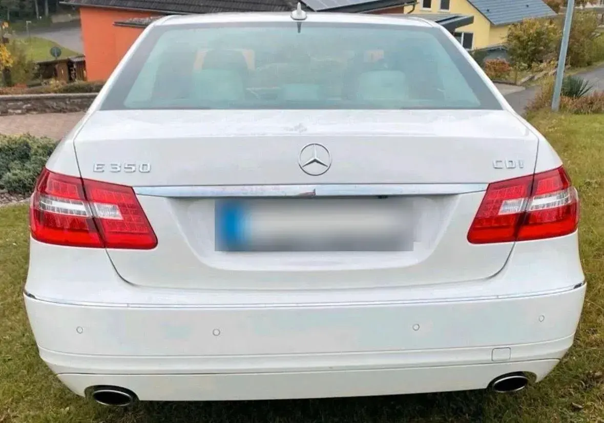 Gebraucht Mercedes E350 231 PS (169 kW) 2009 Weiß Limousine