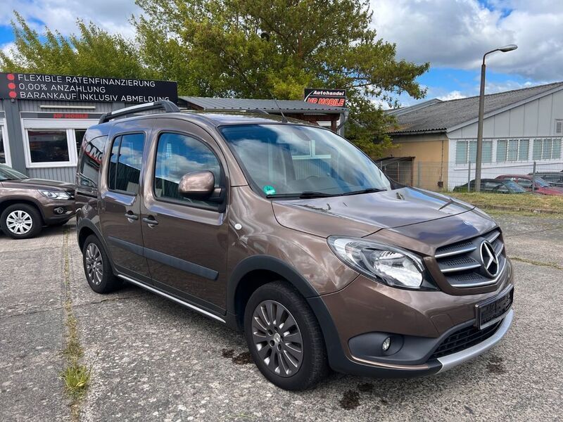 Braun Gebraucht 2018 Mercedes Citan 112 Kombi | 13.900 € (Guter Preis) - Bild 1/4