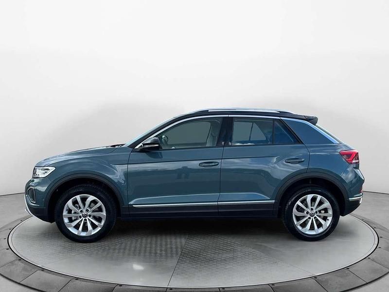 Gebraucht VW T-Roc Style 150 PS (110 kW) 2025 Blau SUV